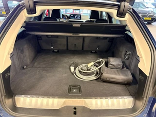BMW 5-serie Touring 530e Business Edition Plus / trekhaak / Leder / pdc / 360 camera/cruise Adaptive / 18