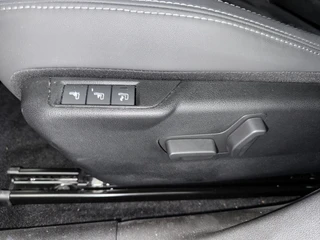 Fiat 600e Sport 54 kWh | Apple/Android | Parkeer Camera | Stoel-Verwarming / 19