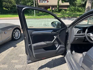 Volkswagen T-Roc 1.0 TSI Life Business  Airco-Ecc/Alu wielen/Mistl./Navigatie / 11