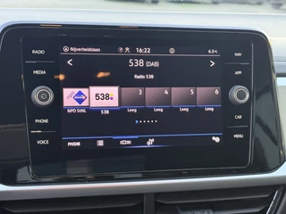 Volkswagen T-Roc 1.0 TSI Life  | LED | Apple Carplay | Adapt. Cruise | DAB+ | PDC v+a incl. Camera / 35