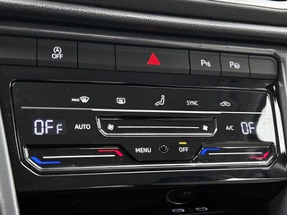 Volkswagen T-ROC 1.5 TSI Style | Automaat | Adaptive cruise | Parkeersensoren | Airco / 27