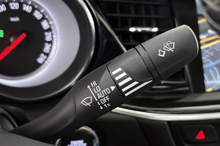 Opel Insignia Grand Sport 1.5 Turbo Business Executive Schuif-/Kanteldak Trekhaak Achteruitrijcamera / 40