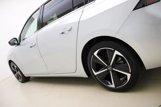Opel Astra 1.2 Elegance 130 PK Automaat | Navigatie | Climate control | Keyless | Lichtmetalen velgen | Camera | Getint glas | Cruise control | Parkeersensoren | Demo | / 17