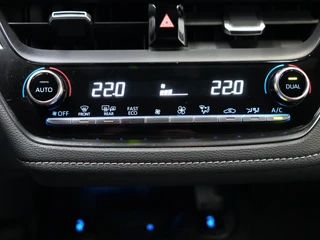 Toyota Corolla 1.8 Hybrid First Edition ✅Stoel&Stuurverw.✅Adapt Cruise✅Clima✅Camera✅Navi✅Two Tone✅ / 26