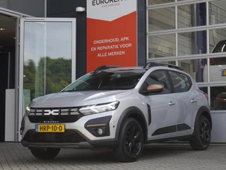 Dacia Sandero Stepway 1.0 TCe 90 Comfort | Automaat | Navigatie | Camera achter | Parkeersensoren voor en achter | Keyless entry en start | Lichtmetalen velgen | Airco | Dakrails | Led verlichting