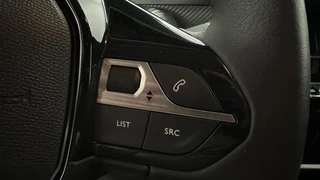 Peugeot 2008 1.2 PureTech Blue Lease Active NAVI CRUISE CARPLAY / 21
