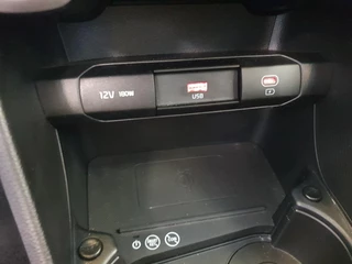 Kia Picanto 1.0 DPI ExecutiveLine | Stoel en stuurverwarming | Navigatie | Camera | Keyless met startknop | Climate control | Cruise control | Getinte ramen achter | / 34