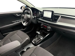 Kia Rio 1.0 T-GDi MHEV DynamicPlusLine | Automaat | Cruise Control | Climate Control | Camera | Navigatie | LM Velgen | Privacy Glass | Trekhaak | / 20