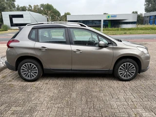 Peugeot 2008 1.2 Puretech Blue Lion Automaat ''Trekhaak - PDC - Navi '' / 5