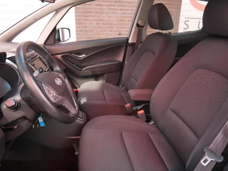 Hyundai ix20 1.6i Premium Camera| Cruise| Navi+BT / 20