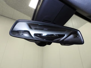 BMW 1-Serie 118i Aut. Intro Sport Line VOL LEER/NAVI/CAMERA/LED/18"LMV! / 24