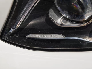 Mercedes-Benz E-klasse 220 d AMG Line Night Edition Panoramadak Widescreen Sfeerverlichting Apple CarPlay Android Auto Camera Stoelverwarming LED / 38