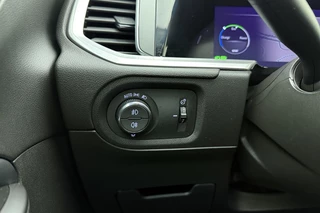 Opel Grandland 1.6 Turbo Plug-In Hybrid 300PK 4x4 GSe | Adaptive Cruise Control | 360° Camera | Stoelverwarming | Elektrische achterklep | Alcantara Bekleding | Camera | 19'' LM Velgen / 26