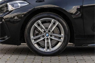 BMW 1 Serie 120i M-Pakket  | NL Auto | LED / 19