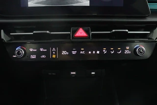 Kia Niro 1.6 GDi Hybrid DynamicLine  - Navigatie - Achteruitrijcamera - Apple & Android Carplay - Climate Control - Virena zekerheidspakket € 895,- / 26
