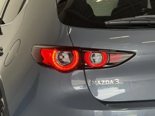 Mazda 3 2.0 e-SkyActiv-G M Hybrid 122 Luxury | 360CAM | TRHK | BOSE / 18