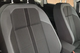 Volkswagen Polo 1.0 TSI 95pk DSG R-Line Highline Camera Parkeersensor Climate Control Adaptive Cruise / 35