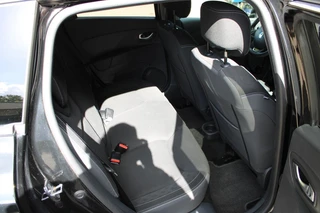 Renault Clio 0.9 TCE LIMITED Parkeer sensoren / Cruise control / Trekhaak / 19