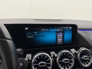 Mercedes-Benz B-klasse 220 4MATIC | Automaat | Adaptive cruise | Navigatie | Camera | Leder | Panoramadak / 24