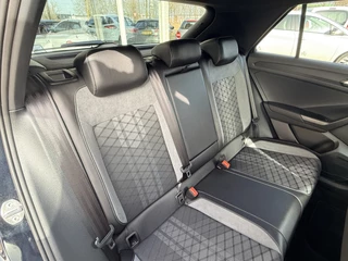 Volkswagen T-Roc 1.5 TSI R-Line Edition  | LED | Keyless | Virtual Cockpit | Apple/Android | Adapt Cruise | PDC v+a incl. camera / 74