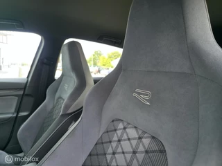 Volkswagen Golf 1.5 eTSI R-Line / Sfeer / Carplay / Camera / 9