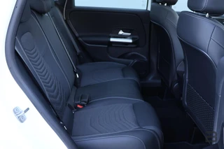 Mercedes B-klasse 200 Luxury Line / Panoramadak / Stuurwielverwarming / Stoelverwarming / 36