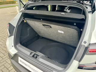 Renault Captur 1.6 E-Tech Full Hybrid 145 Techno  | Stoel+Stuurverwarming | Climate Control | Draadloze Telefoonlader | Camera + Sensoren | Two-Tone | Apple CarPlay/Android Auto / 20