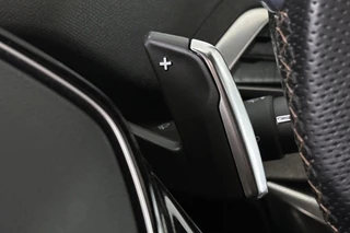 Peugeot 3008 1.6 HYbrid4 300 Blue Lease GT Pano Trekhaak FOCAL Stoelverwarming / 52