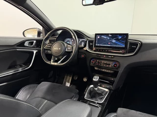 Kia ProCeed 120PK T-GDi GT-Line | Schuif/kanteldak | Stoel-en stuurwielverwarming | Elektrische achterklep | Camera | Apple CarPlay/Android Auto | Full LED | All season banden / 13