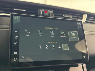 Jaguar F-PACE 2.0 P400e R-Dynamic HSE Black Pack Panoramadak | Massagestoelen + Ventilatie | Head-Up Display / 19