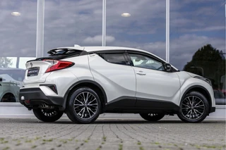 Toyota C-HR 1.2 Urban  | Trekhaak | Camera | NL Auto / 2