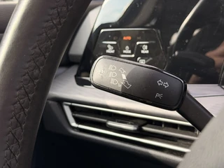 Volkswagen Golf 1.5 eTSI DSG IQ Light Memory Massage Sfeer ACC / 19