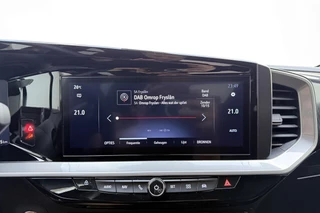 Opel Mokka 1.2 Turbo 130pk Ultimate | Climate Control | Adapt. Cruise control | Navi via Apple Carplay/Android Auto | Alcantara bekleding | Massagefunctie | Zwart dak | 18" Lichtmetalen velgen / 26
