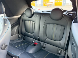 MINI Cooper Cabrio 1.5 Cooper Sidewalk Edition I Carplay I HUD I Stoelverw. / 29