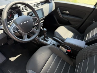 Dacia Duster 1.3 TCe 150 Extreme | Automaat | Keyless | Camera | CarPlay |Cruise | / 8