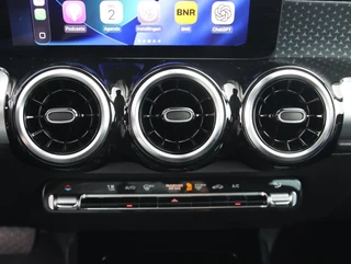 Mercedes GLB 180 Luxury Line | Widescreen |  Apple carplay - android auto / 15