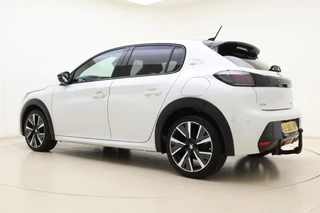 Peugeot 208 1.2T 100pk GT | Afneembare Trekhaak | Achteruitrijcamera | Panoramadak | Cruise control | Airco | Stoelverwarming | Climate control | Interieurverlichting | Stuurbediening | Sportstuurwiel | / 13