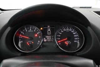 Nissan QASHQAI 1.6 360  Automaat, Climate control, Cruise / 14