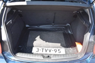 BMW 1 Series 116I BUSINESS 18 INCH / CLIMA / CRUISE / 12