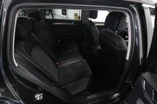 Volkswagen Passat Variant 1.5 TSI Elegance (Automaat) + Trekhaak / 8