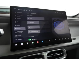 Leapmotor B10 Design ProMax 67.1 kWh | Licht interieur kleur | Navigatie | Rondom camera | 18inch Velgen | Elektrisch bedienbare achterklep | Panoramdak | Stoel verwarming en ventilatie | Stuurverwarming | Uit voorraad leverbaar / 37
