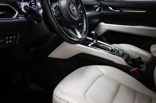 Mazda CX-5 2.0 SkyActiv-G 165 Skylease+ | ACHTERBANKVERWARMING | HEAD UP | DAB | 360 CAMERA | TREKHAAK | 19" / 35