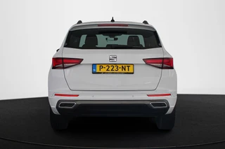 SEAT Ateca 1.5 TSI FR Business Intense Automaat Trekhaak Pano Leder Stoelverwarming / 17