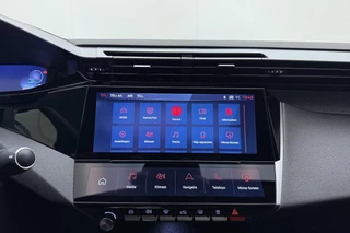 Peugeot 408 1.2 Hybrid 145 e-DCS6 Allure | Adaptive Cruise Control | Camera | Full LED | 19'' Lichtmetalen velgen | Climate Control | Navigatie | Apple Carplay & Android Auto | Keyless Entry & Start / 28