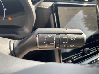 Lexus LBX 1.5 2WD / 25