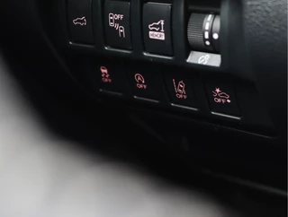 Subaru Outback 2.5i Premium  | Schuifdak | Trekhaak | Winterbandenset | H&K / 41
