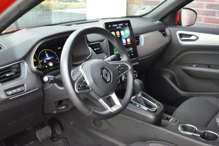 Renault Arkana 1.6 E-Tech full hybrid 145 techno / 4