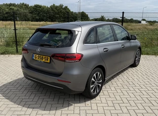 Mercedes-Benz B-klasse 180 Business Solution Plus CarPlay | Camera | groot NAVI / 2