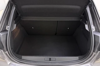 Peugeot 208 1.2 PureTech GT Pack | 3D i-cockpit | | Alcantara bekleding | Verwarmbare voorstoelen | Adaptieve cruise control | Apple Carplay/Android Auto | Navigatie full map / 4