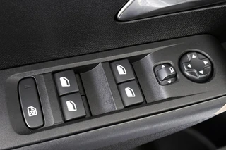 Lancia Ypsilon 1.2 Turbo Hybrid 110pk / 26